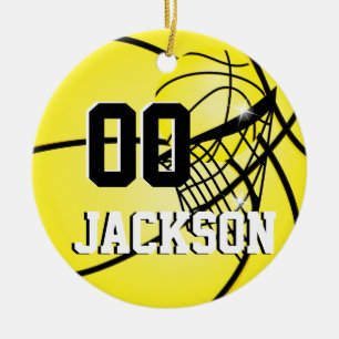 Ornamento De Cerâmica Personalize o basquetebol do amarelo do jogador da