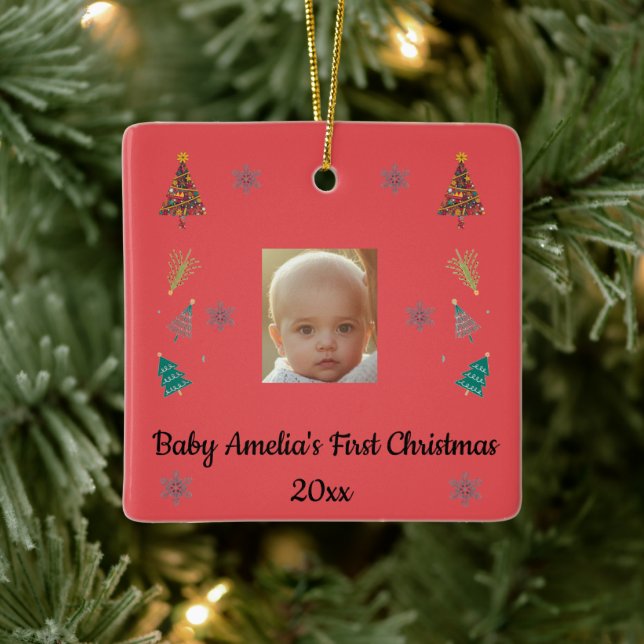 Ornamento De Cerâmica Personalized Baby’s First Christmas Ornament (Árvore)