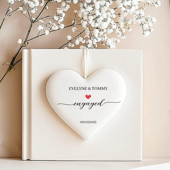 Ornamento De Cerâmica Personalized Names and Date Engagement Heart- (Criador carregado)