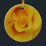 Ornamento De Cerâmica Pétalas de Rosa Amarela Romântica<br><div class="desc">Pétalas de rosa amarelas românticas.</div>