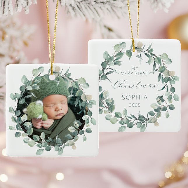Ornamento De Cerâmica Photo Baby First Christmas Eucalyptus Wreath (Criador carregado)