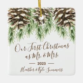 Ornamento De Cerâmica Pinecone Nosso Primeiro Natal como Sr. & Sra.