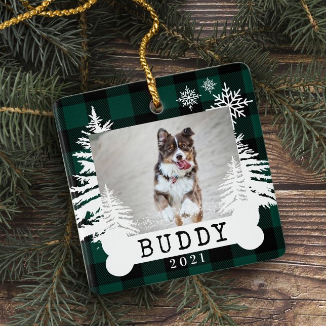 Ornamento De Cerâmica Pinheiros Rústicos Xadrezes Verdes - Foto de Anima (Green Plaid Rustic Pine Trees Dog Bone Pet Photo Ceramic Ornament)