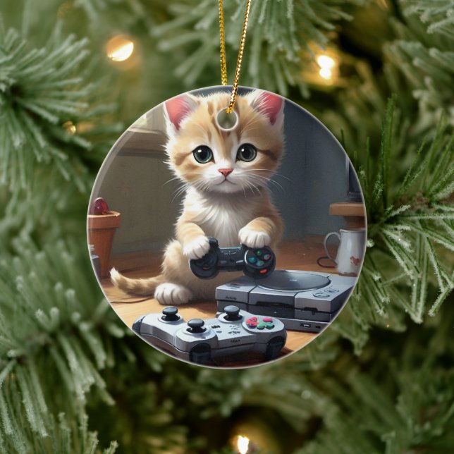 Ornamento De Cerâmica "Pixel Paws: The Gamer Kitten in Action" (Árvore)