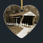 Ornamento De Cerâmica Ponte coberta<br><div class="desc">Ponte coberta</div>