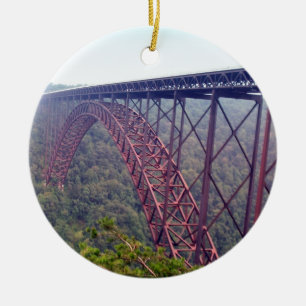 Ornamento De Cerâmica Ponte de desfiladeiro de rio novo