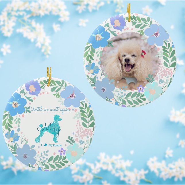 Ornamento De Cerâmica Poodle Pastel Blue Wreath Custom Photo Memorial (Criador carregado)