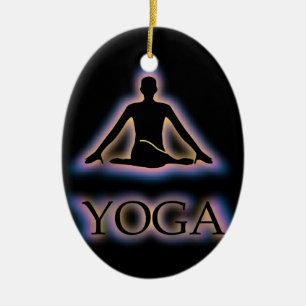 Ornamento De Cerâmica Pose da ioga que incandesce no gomukhasana escuro
