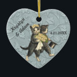 Ornamento De Cerâmica Posh Cats Wedding Blue<br><div class="desc">Gatos de Casamento Adoráveis no damasco azul floral. Um gato doce de noiva segura um buquê de casamento de rosa branca de marfim e um gato de noiva fica ao seu lado com seu chapéu preto.</div>