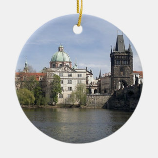 Ornamento De Cerâmica Praga na primavera
