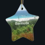 Ornamento De Cerâmica Praia da Baía de Ferradura, Bermudas<br><div class="desc">Lave a grama verde com flores laranja vibrantes com Horsfere Bay Beach,  Bermudas,  como a gota principal. Paróquia de Southampton Bermuda. celeste@khoncepts.com</div>