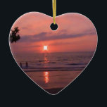 Ornamento De Cerâmica Praia Romântica do Oceano Sunset Havaiano<br><div class="desc">As fotos do viagem Hawaii,  na ilha grande,  fazem belos presentes de keepape. ⭐ PERSONALIZAR este modelo com o seu trabalho de arte. ⭐ EDITÁ-lo ainda mais para fazer mais alterações. ⭐ TRANSFERIR este design para qualquer produto. Visite todas as minhas lojas em bit.ly/SandyspiderStores (recortar e colar).</div>