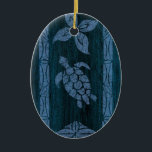 Ornamento De Cerâmica Prancha havaiana da madeira do falso do Tapa<br><div class="desc">Os tapas samoanos antigos são a inspiração para este design primitivo do tapa usado nas culturas polinésias e havaianas. Estes tipos de design foram imprimidos frequentemente aloha em camisas e em pareaus para dançarinos tradicionais do hula. Há três o teste padrão diferente - colorways. Cada caso tem o design diferente...</div>