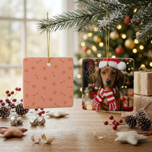 Ornamento De Cerâmica Presente de Natal de Dachshund Marrom com Chapéu d