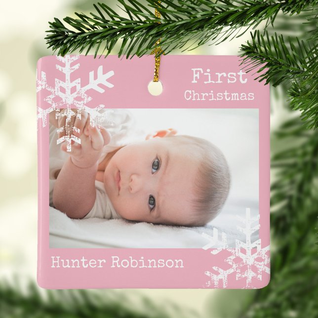Ornamento De Cerâmica Primeira Foto Personalizada Rosa de Natal com Floc (Rustic snowflake family holiday keepsake photo ornament perfect for gifts to bring joy to others.)