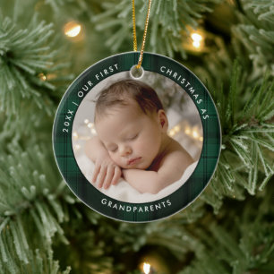 Ornamento De Cerâmica Primeiro Natal Avós Xadrez Verde Foto