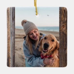 Ornamento De Cerâmica Primeiro Natal Com Cão Foto Da Madeira Marrom Rú
