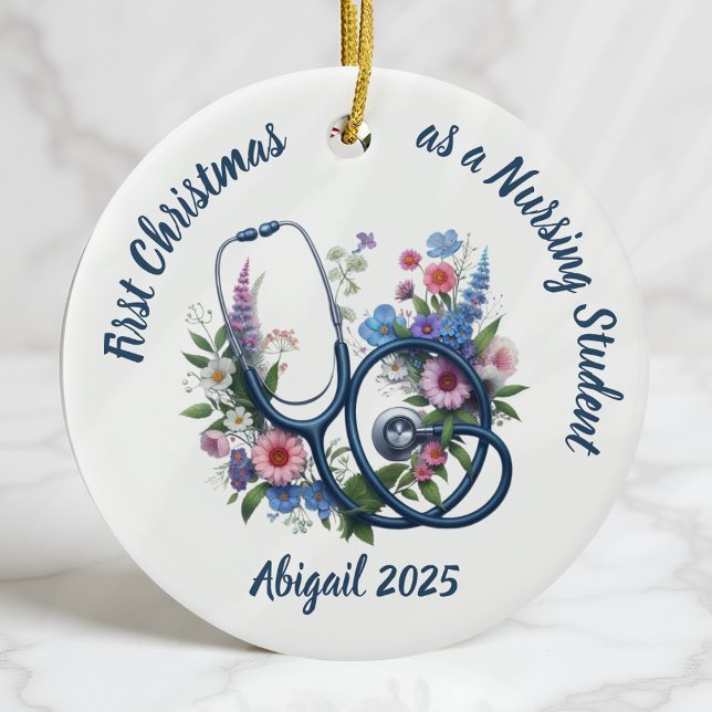 Ornamento De Cerâmica Primeiro Natal como Estudante Enfermeiro (Criador carregado)