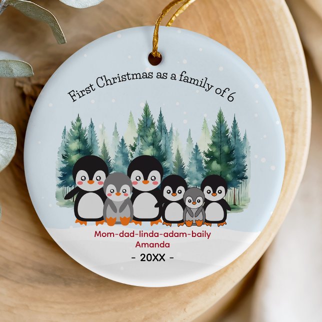 Ornamento De Cerâmica Primeiro Natal como família de 6 pinguins (Criador carregado)