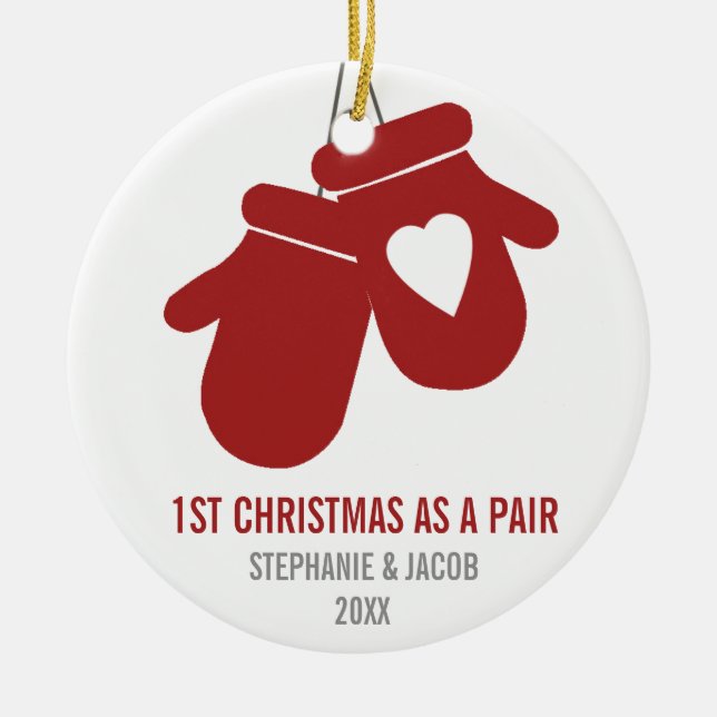Ornamento De Cerâmica Primeiro Natal como feriados dos pares um | (Frente)