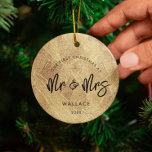 Ornamento De Cerâmica Primeiro Natal como Foto Dourada do Sr. e Sra. Fau<br><div class="desc">Nosso primeiro Natal como Sr. e Sra.,  recém-casados ornamento de fotos de marco. Uma tipografia simples e minimalista,  com um fundo de ouro falho em flecha.</div>