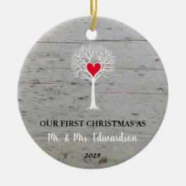 Ornamento De Cerâmica Primeiro Natal como o Sr. e Sra. Rurtic Love tree