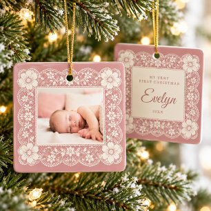 Ornamento De Cerâmica Primeiro Natal do Bebê Creme em Renda Rosa Pó 