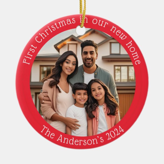 Ornamento De Cerâmica Primeiro Natal em Nossa Nova Casa. (Frente)