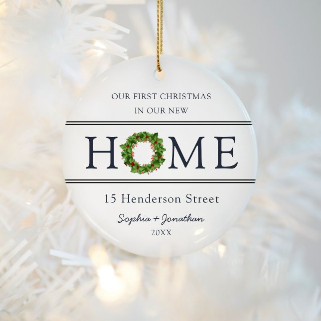 Ornamento De Cerâmica Primeiro Natal em Nosso Novo Natal (Criador carregado)