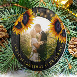 Ornamento De Cerâmica Primeiro Natal FOTO Sr. e Sra. girassol<br><div class="desc">Foto de casamento em torno de recém-casados russos Primeiro Natal como Sr. e Sra. personalizaram ornamento de árvore com buquês de girassol de ouro amarelo sobre uma madeira castanha escura.          Fácil de personalizar com seus nomes,  texto e foto!           Pode ser um presente de manutenção bonito para um novo casal.</div>