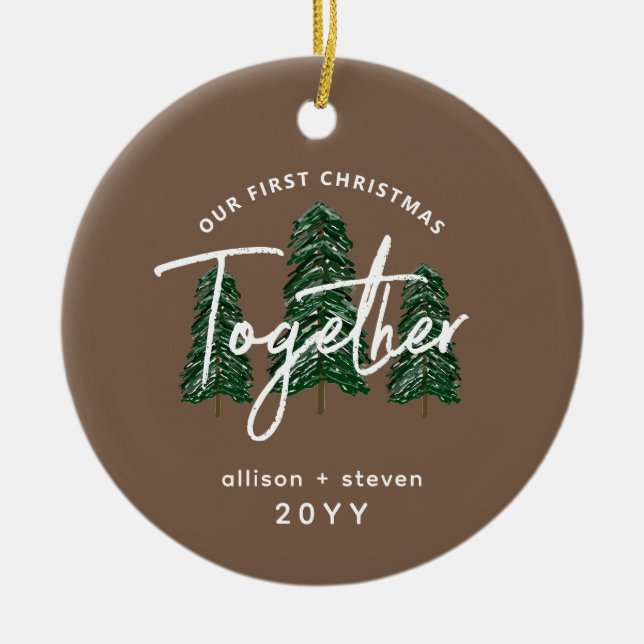 Ornamento De Cerâmica Primeiro Natal Juntos Casais Rustic Evergreens (Frente)
