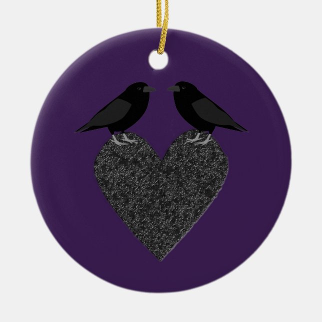 Ornamento De Cerâmica Ravens Góticos e Personalizados do Coração Negro (Frente)