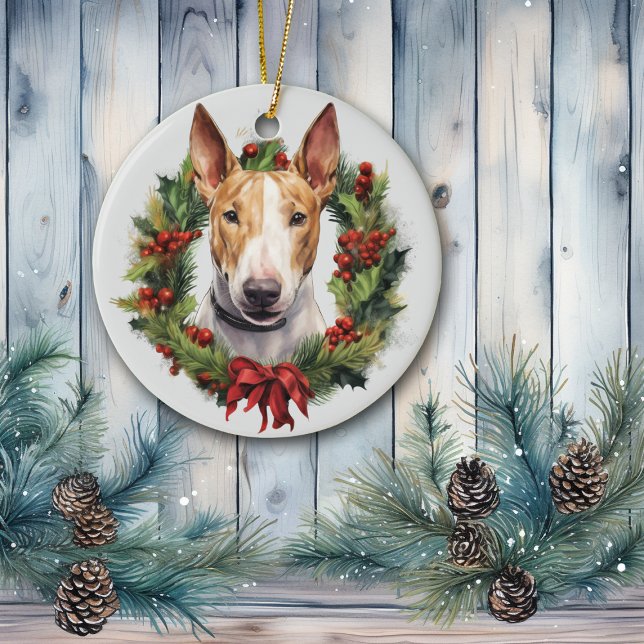 Ornamento De Cerâmica Red Arco Holly Wreath Bull Terrier Dog (Criador carregado)