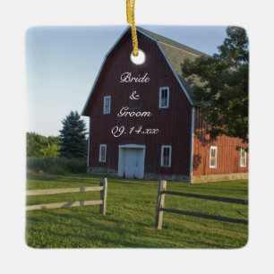 Ornamento De Cerâmica Red Barn com Noivado de Cerca