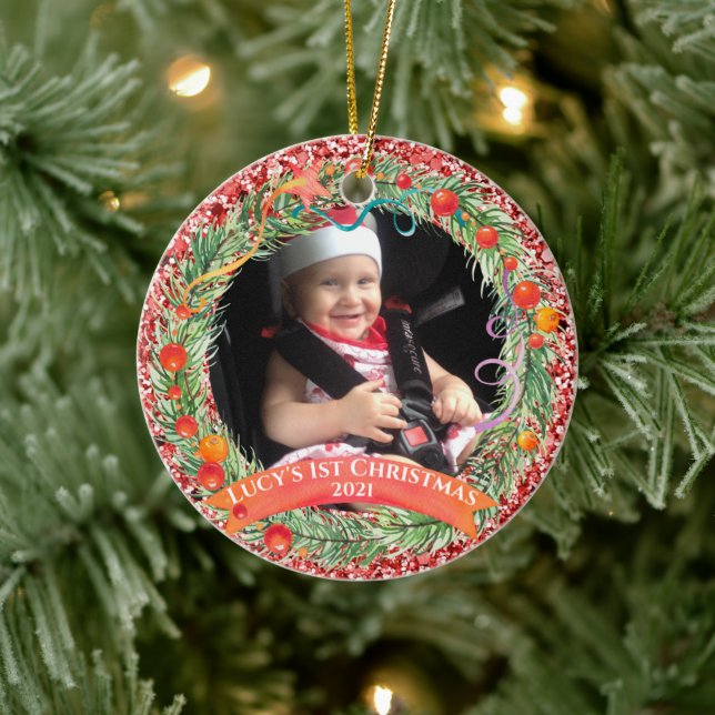 Ornamento De Cerâmica Red Glitter Wreath First Christmas Ornament (Árvore)