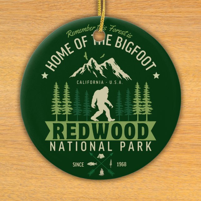 Ornamento De Cerâmica Redwood National Park Home of the Bigfoot (Criador carregado)