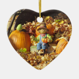 Ornamento De Cerâmica Rei Espantalho em Seu Trono de Pumpkin