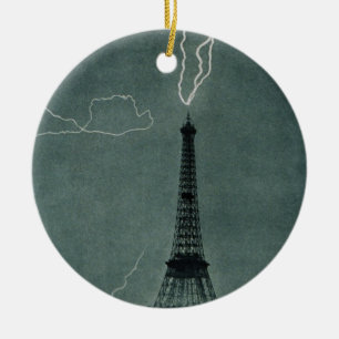 Ornamento De Cerâmica Relâmpago impressionante na Torre Eiffel