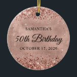 Ornamento De Cerâmica Rosa de Glittery Dourado 50th Birthday<br><div class="desc">Crie seu próprio ornamento do círculo de 50 anos para sua mãe. Você pode personalizar o texto do bloco ou o texto da caligrafia ou o estilo da fonte. O fundo da arte digital apresenta uma falsa rosa dourada brilhante e folha de alumínio que irá impressão como uma foto nesses...</div>