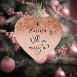 Ornamento De Cerâmica Rosa personalizado Dourado Você me Casado Proposta<br><div class="desc">Esta design foi criada através da arte digital. Pode ser personalizada na área fornecida ou personalizada alterando a foto ou acrescentando suas próprias palavras. Entre em contato comigo em colorflowcreations@gmail.com se você quiser usar este design em outro produto. Compre minha pintura de acrílico abstrato original para venda em www.etsy.com/shop/colorflowart. Veja...</div>