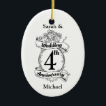 Ornamento De Cerâmica Rosas e Vinhas Quarto Aniversário Romântico de Cas<br><div class="desc">Uma marca para marcar seu quarto aniversário de casamento. O escudo parece design em preto e branco,  com rosas e videiras românticas. Uma forma excelente de marcar seu quarto ano de casamento.</div>