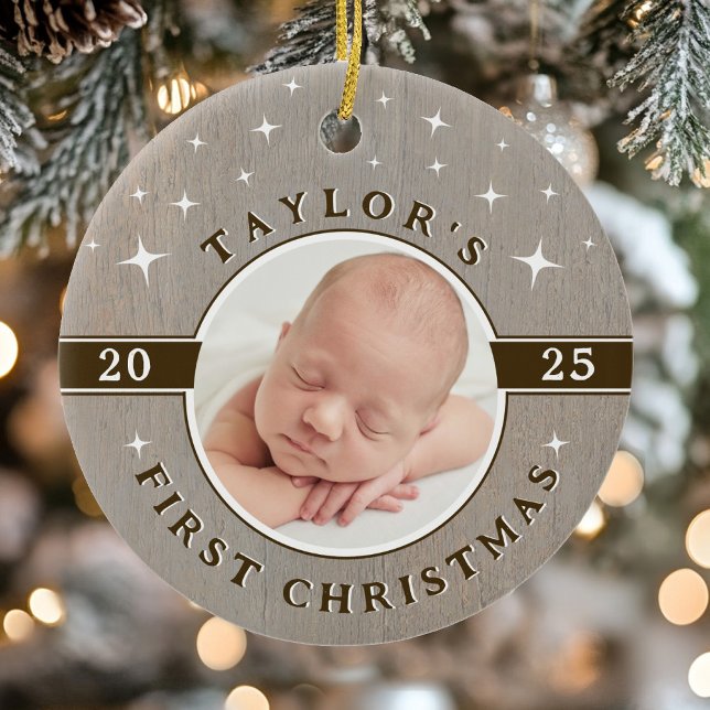Ornamento De Cerâmica Rustic Baby's First Christmas Photo Ornament (Rustic Baby's First Christmas Photo Ornament)
