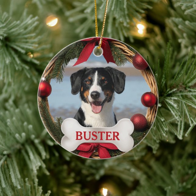 Ornamento De Cerâmica Rustic Christmas Wreath Dog Photo Tree Ornament (Árvore)