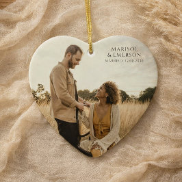 Ornamento De Cerâmica Rustic Modern Wedding Photo Heart Keepsake