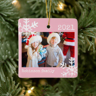 Ornamento De Cerâmica Rustic Snowflake Family Pink