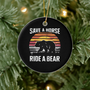 Ornamento De Cerâmica Salve Um Cavalo Monte Um Urso Comunidade de ursos