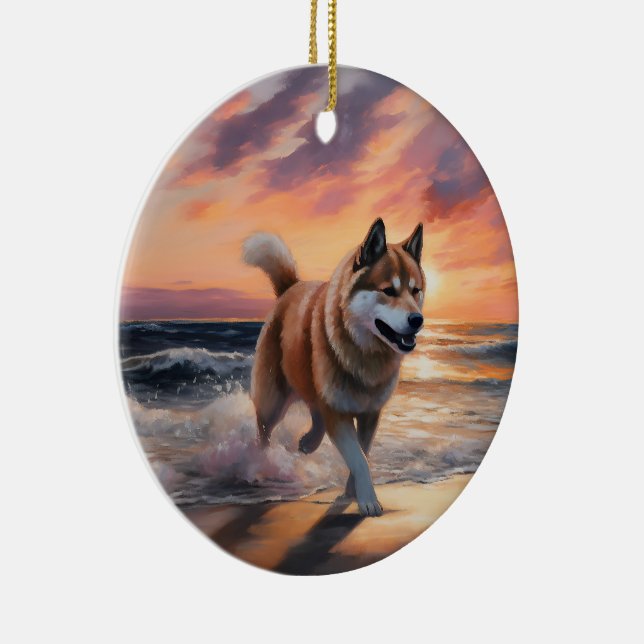Ornamento De Cerâmica Sandy Paws Akita Dog em Beach Sunset (Direito )