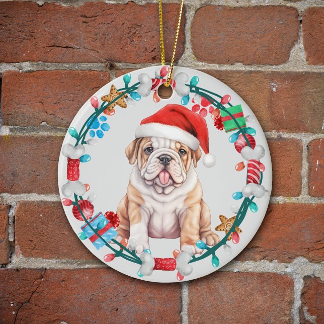 Ornamento De Cerâmica Santa Hat Bulldog Puppy Bone Wreath (Criador carregado)