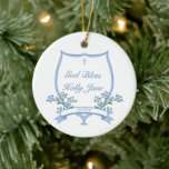 Ornamento De Cerâmica Santo Batismo Personalizado Primeiro Bebê Floral C<br><div class="desc">Personalize esta doce crista floral para celebrar a Bênção do seu pequeno. Faz um presente perfeito para seu filho,  neto ou Godchild. Estas ilustrações desenhadas à mão apresentam posições de precioso adorando uma Cruz especial e uma crista com espaço para personalizar para o seu evento.</div>