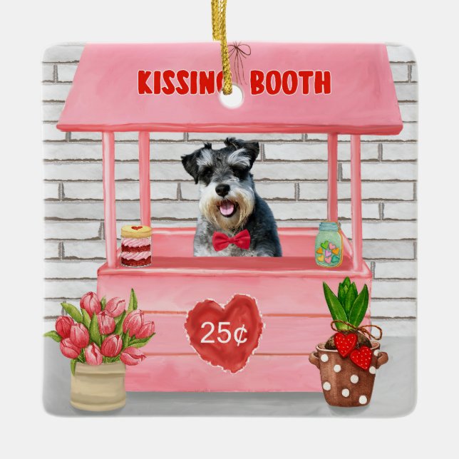 Ornamento De Cerâmica Schnauzer Dog Valentine's Day Kissing Booth (Frente)